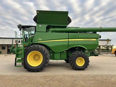 2021 John Deere S780 Batteuse — photo 2