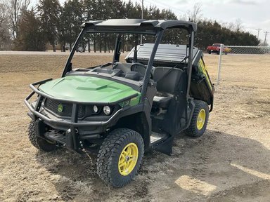 2023 John Deere XUV865M Diesel Véhicule utilitaire — photo 2