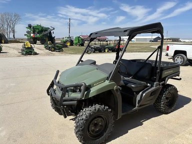 2023 John Deere XUV 590M VTT — photo 2