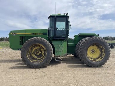 1990 John Deere 8760 Tracteur — photo 2