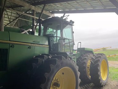 1996 John Deere 8570 Tracteur — photo 2