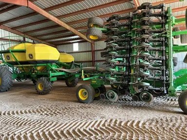 2023 John Deere N550 Semoir à air — photo 2