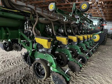 2025 John Deere 1775NT Planteur — photo 2
