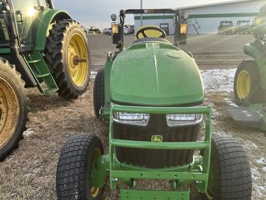 2024 John Deere 3033R Tracteur — photo 2