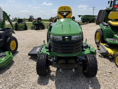 2026 John Deere X739 Tracteur à pelouse — photo 2