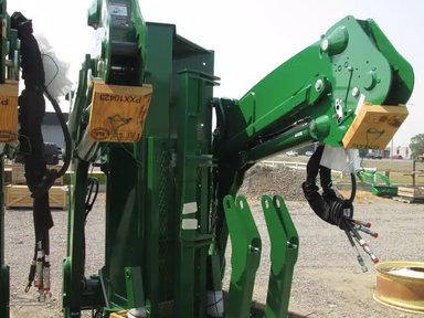 2026 John Deere 640R chargeur frontal — photo 2