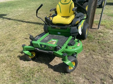 2026 John Deere Z320R Tondeuse à rayon de braquage zéro — photo 2