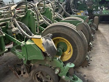 2019 John Deere 1775NT Planteur — photo 2