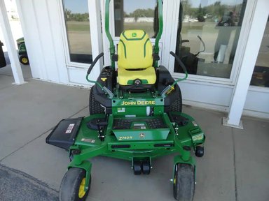 2026 John Deere Z740R Tondeuse à rayon de braquage zéro — photo 2