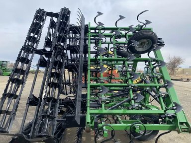 2023 Unverferth STP341402GA Cultivateur — photo 2