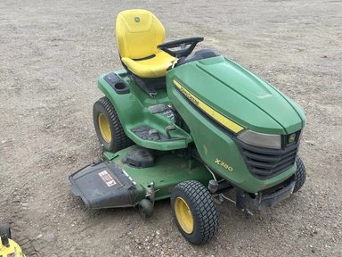 2023 John Deere X380 Tracteur à pelouse — photo 2