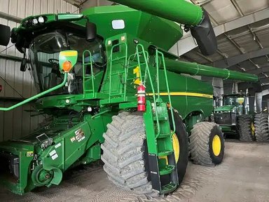 2022 John Deere S780 Batteuse — photo 2
