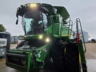 2022 John Deere S780 Batteuse — photo 2