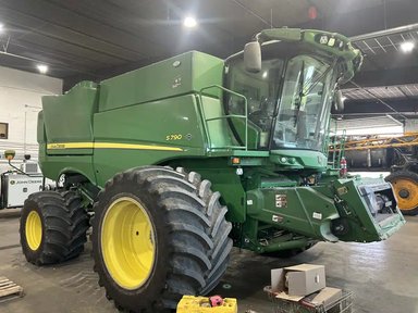 2022 John Deere S790 Batteuse — photo 2