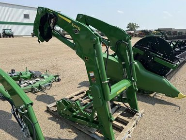 2022 John Deere 540R chargeur frontal — photo 2