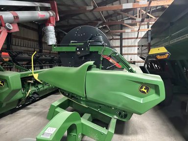 2025 John Deere RDF 35 — photo 2