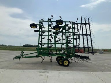 2012 John Deere 2210 Cultivateur — photo 2