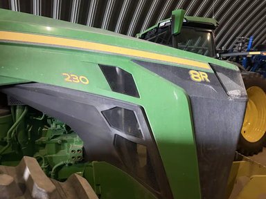 2025 John Deere 8R 230 Tracteur — photo 2