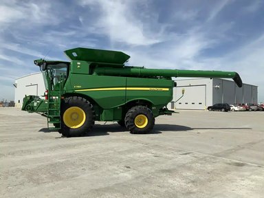 2021 John Deere S780 Batteuse — photo 2