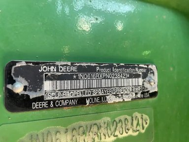 2023 John Deere 616R Arroseur - Automoteur — photo 2