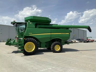 2019 John Deere S770 Batteuse — photo 2