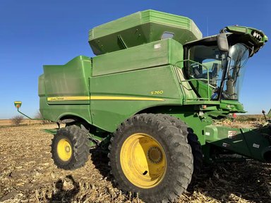 2021 John Deere S760 Batteuse — photo 2