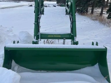 2022 John Deere 540R chargeur frontal — photo 2