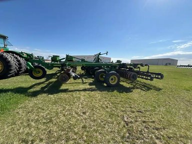 2022 John Deere 2660VT Labour vertical — photo 2