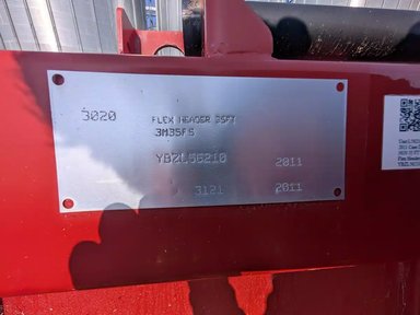 2011 Case IH 3020 Header - Flex — photo 2