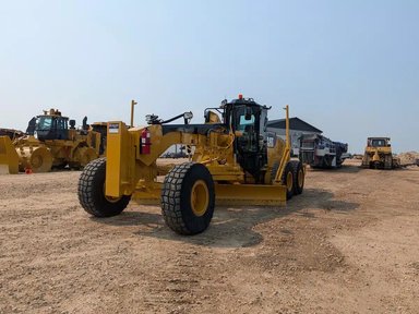 2013 Caterpillar 14M VHP PLUS Niveleuse (Gratte panier) — photo 2