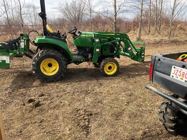 2018 John Deere 2032R Tracteur — photo 2