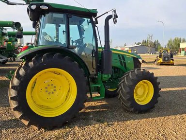 2024 John Deere 5120M Tracteur — photo 2