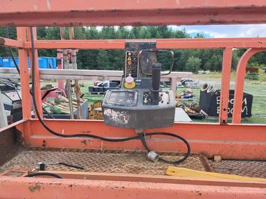 JLG Scissor Lift Tour d'éclairage — photo 2