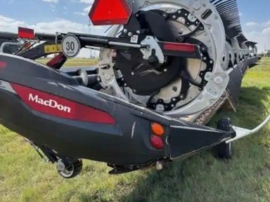 2022 MacDon FD245 Header - Flex — photo 2