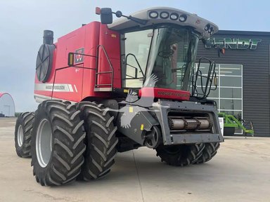 2009 Massey Ferguson 9895 Batteuse — photo 2