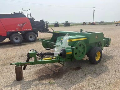 2020 John Deere 348 presse à balle carrée - petite — photo 2