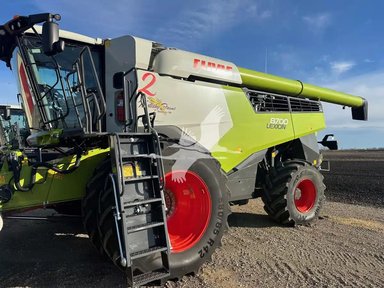 2022 CLAAS LEXION 8700 Batteuse — photo 2
