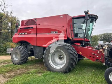 2023 Case IH 9250 Batteuse — photo 2