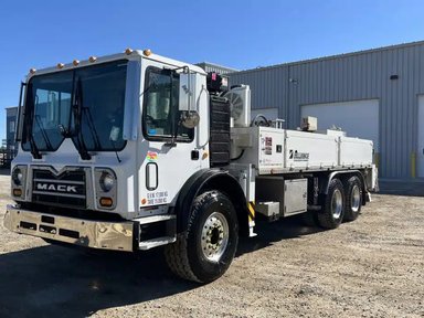2014 Mack MRU613 Camion - pickup — photo 2