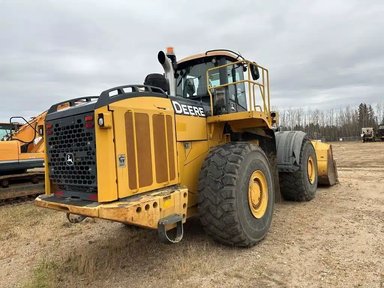 2010 John Deere 844K Chargeur sur roues — photo 2