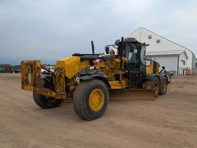 2017 Caterpillar 160M Niveleuse (Gratte panier) — photo 2