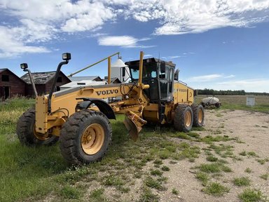 2004 Volvo G720B Niveleuse (Gratte panier) — photo 2