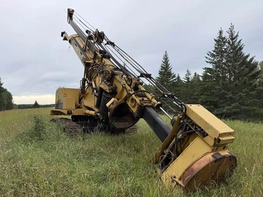 1990 Caterpillar 225D Excavatrice — photo 2