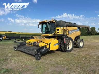 2014 New Holland CR8090 Batteuse — photo 2