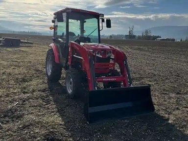 2024 Mahindra 1635 Tracteur — photo 2