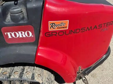 2007 Toro GROUNDMASTER 7210 Tondeuse à rayon de braquage zéro — photo 2