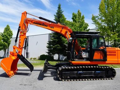 UHI Machinery CDM6150 Excavatrice — photo 2