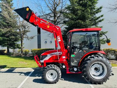 UHI Machinery M404 Tracteur — photo 2