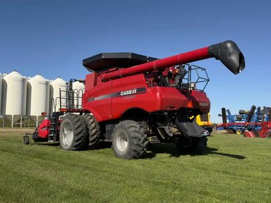 2012 Case IH 8120 Batteuse — photo 2
