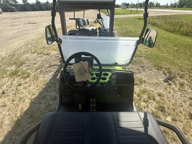 2026 Classic 2 Plus voiture de golf — photo 2